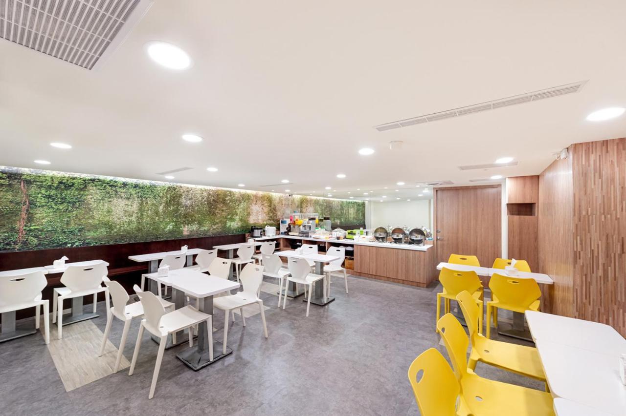 Peach Hotel Hszincsu Kültér fotó