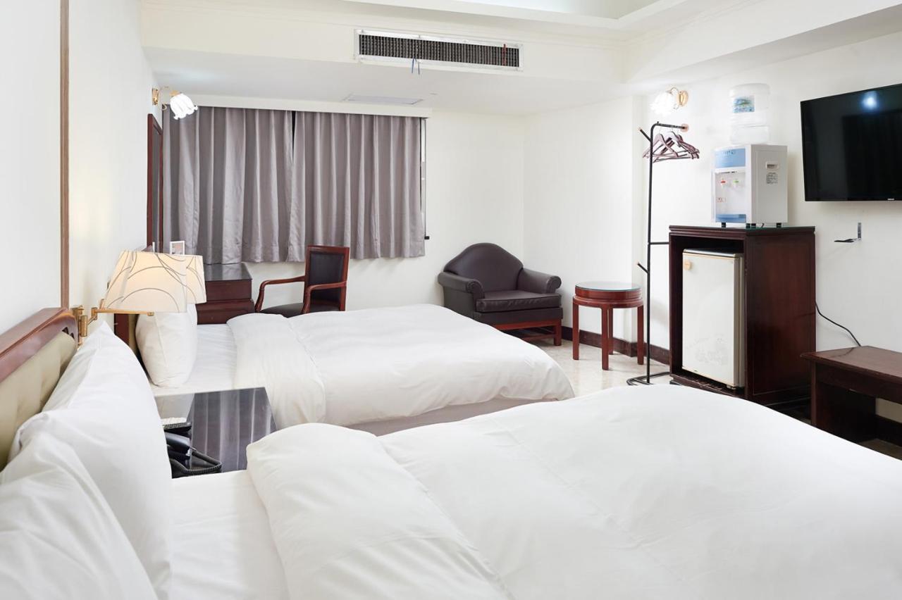 Peach Hotel Hszincsu Kültér fotó