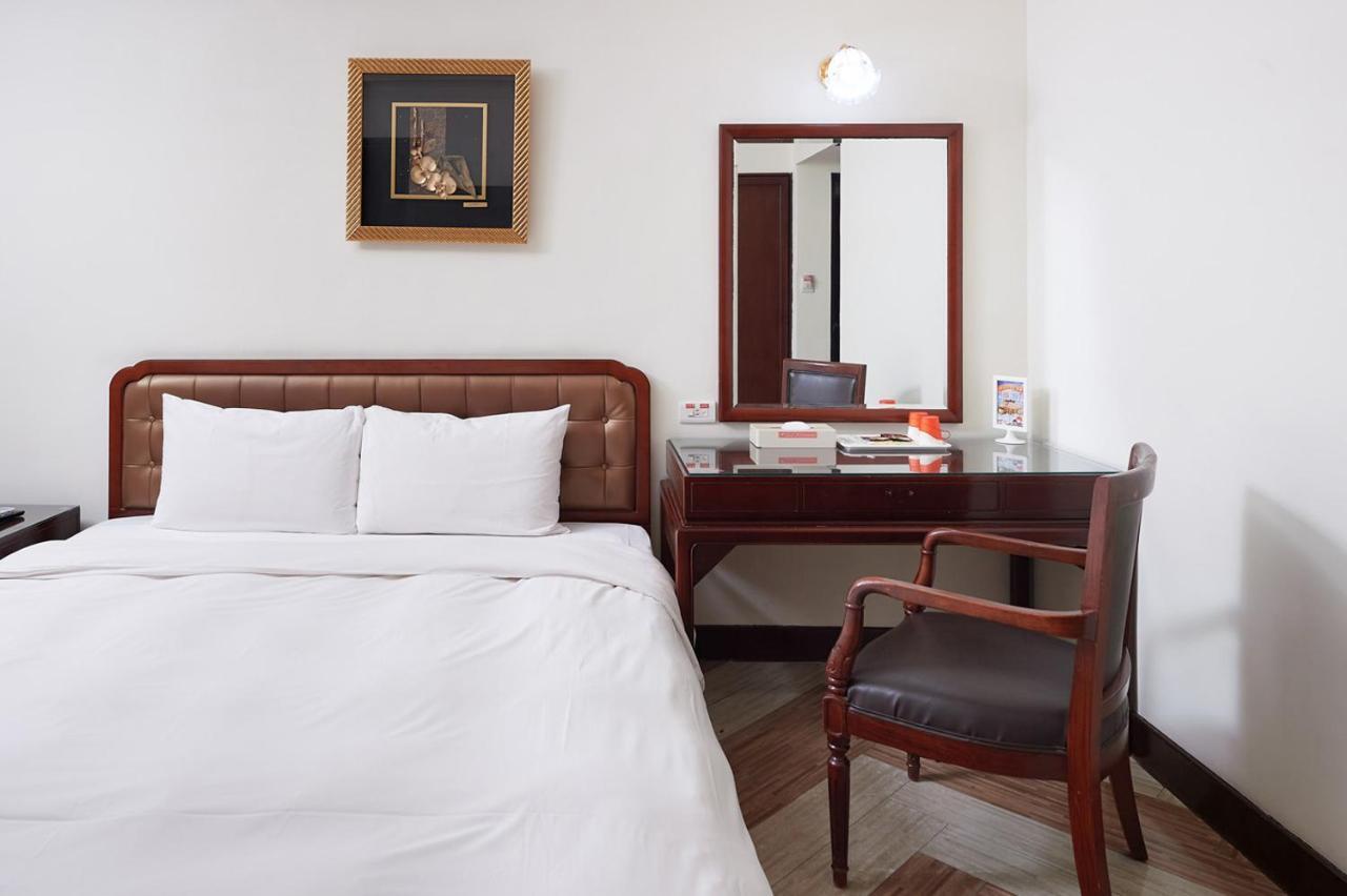 Peach Hotel Hszincsu Kültér fotó