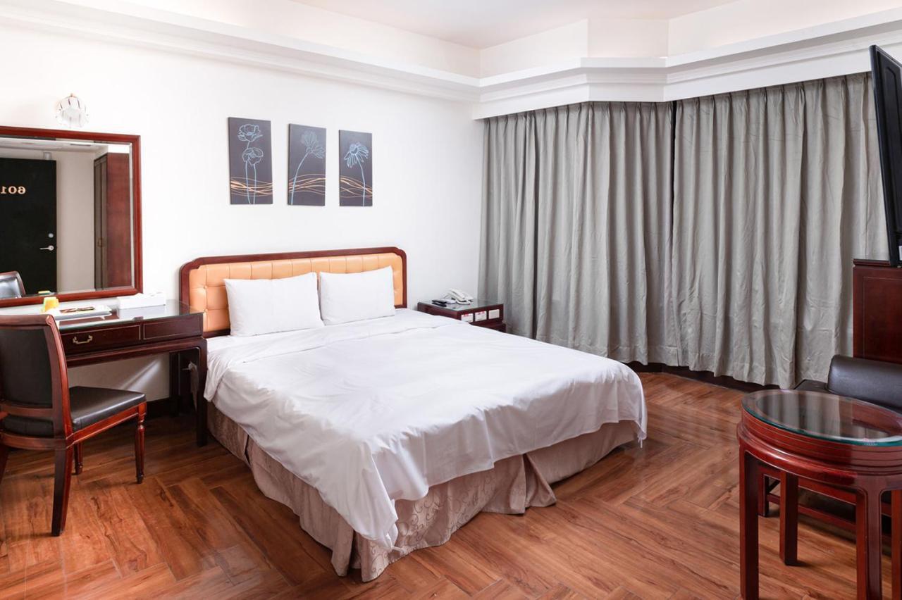 Peach Hotel Hszincsu Kültér fotó